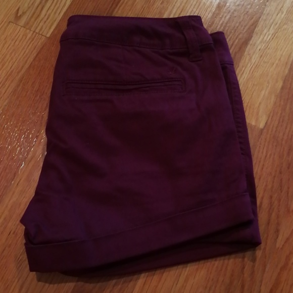 NWT American Eagle Burgandy shorts 0 - Picture 2 of 7